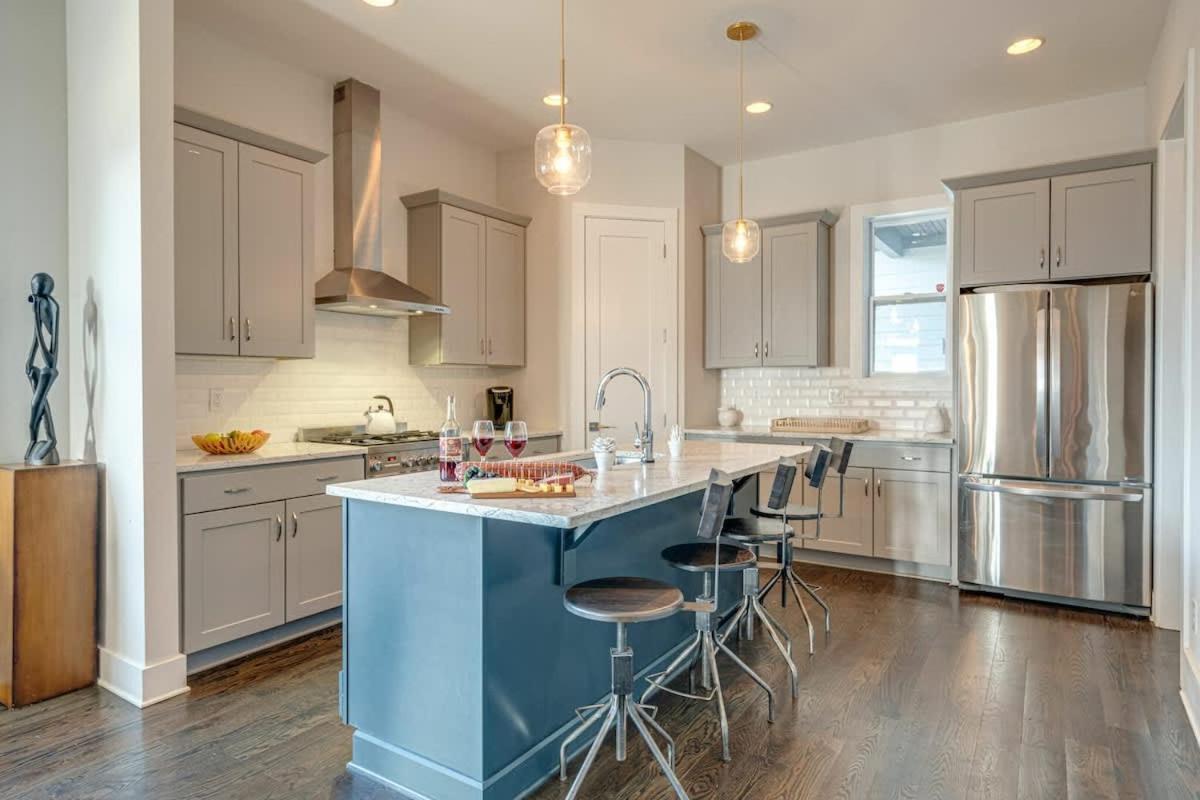 Cultured Coach - Music Row - Mins To Downtown Nashville
