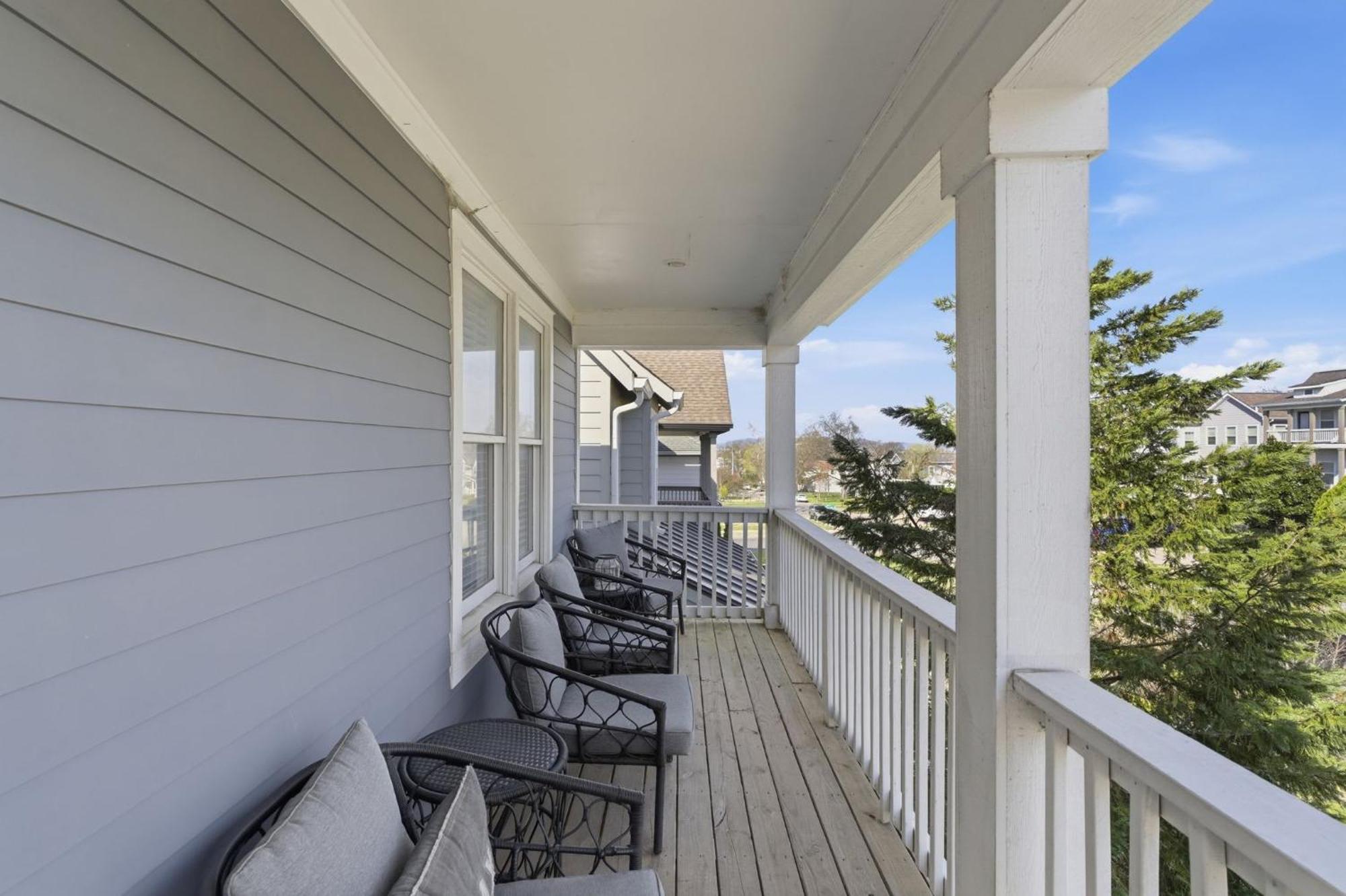 New 7 Mins To Broadway Sleeps 8 Holiday home