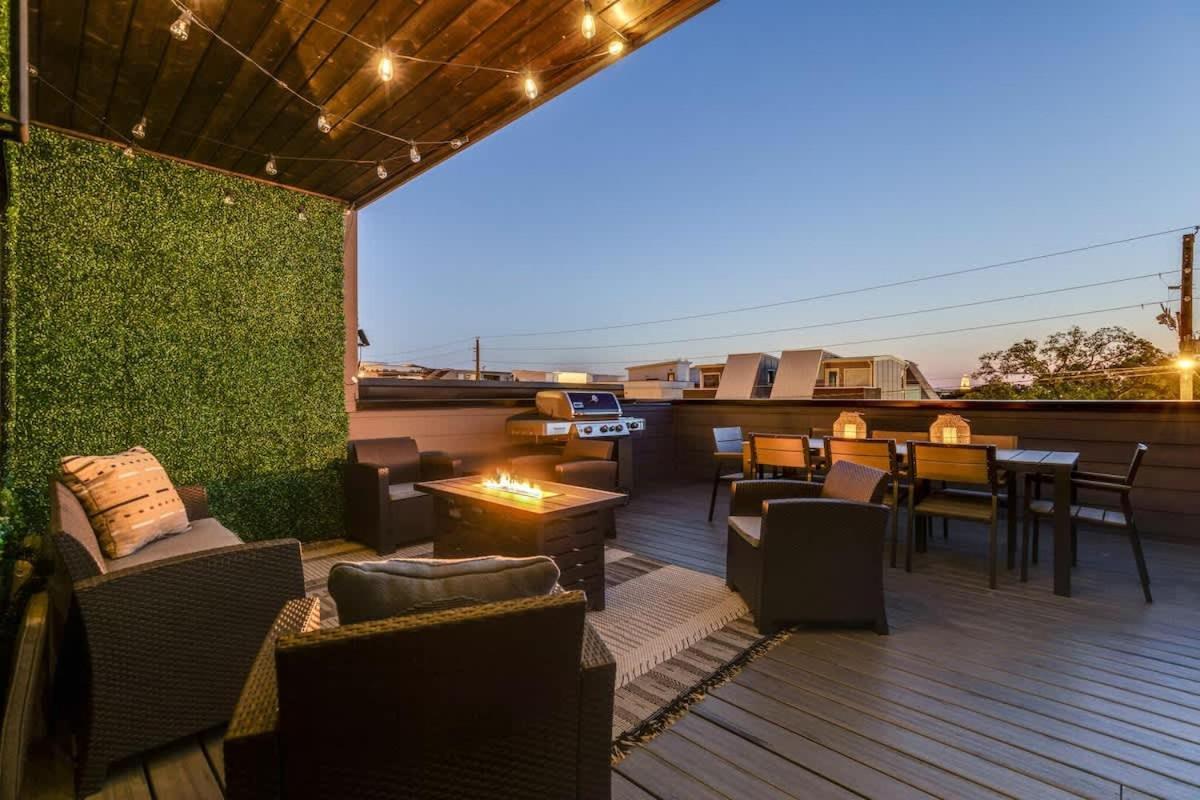Downtown Dolly - Heart Of Gulch - Rooftop Hot Tub Holiday home *