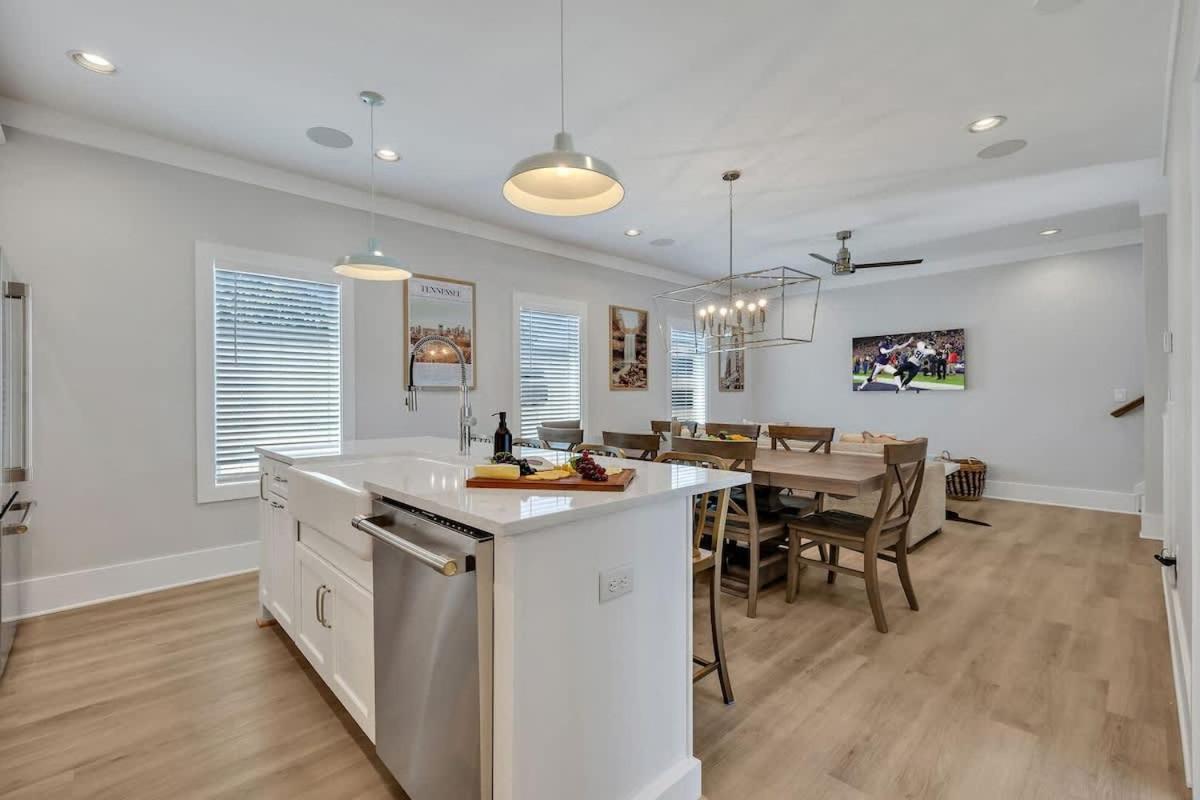 Holiday home Soprano - Private Rooftop - 8 Mins To Broadway Nashville