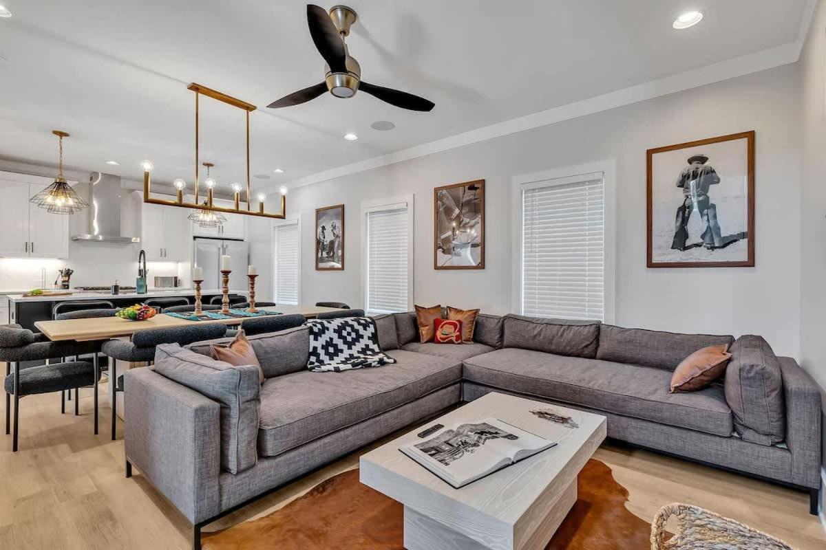 Bass - Private Rooftop - 8 Mins To Broadway Holiday home