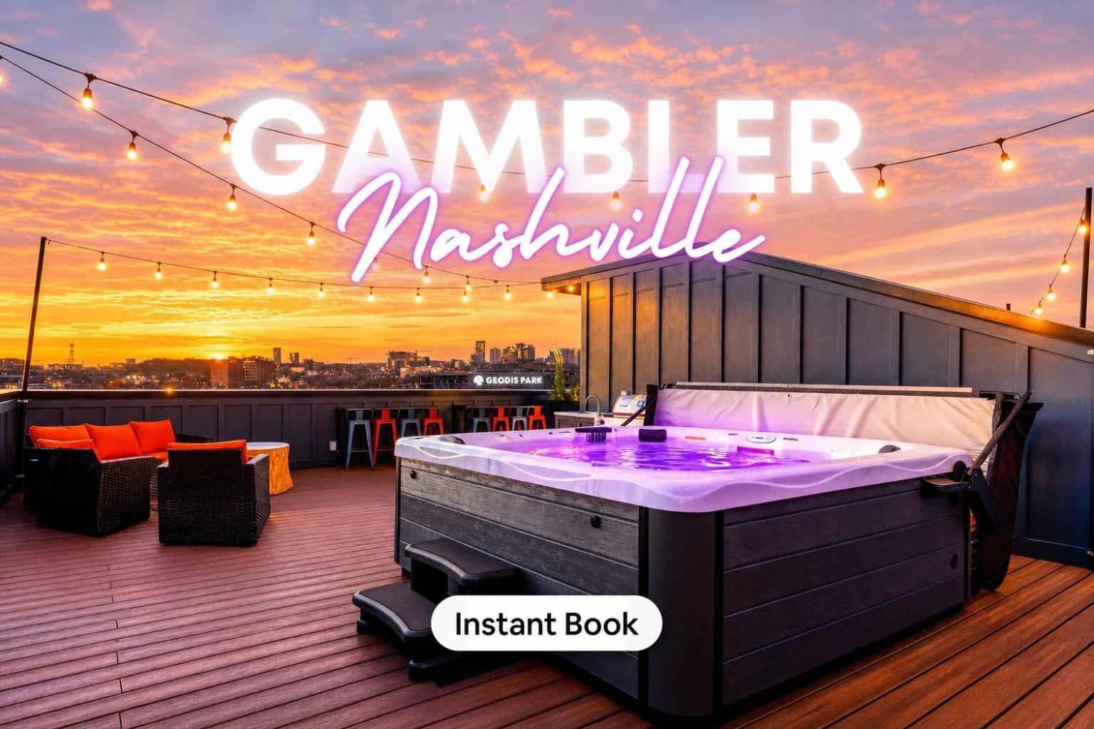 Hot Tub Poker Pool Table & Rooftop Mls View Holiday home *