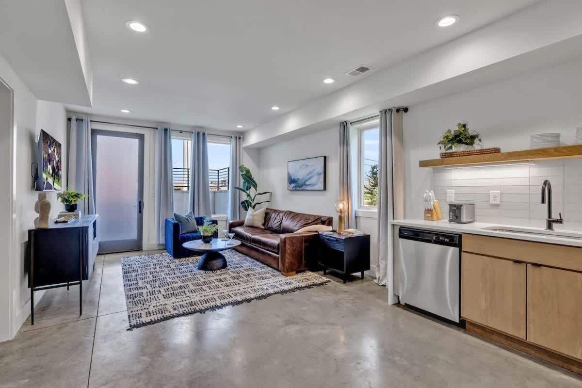Enchant - Stunning Views - Modern Luxe Holiday home Nashville