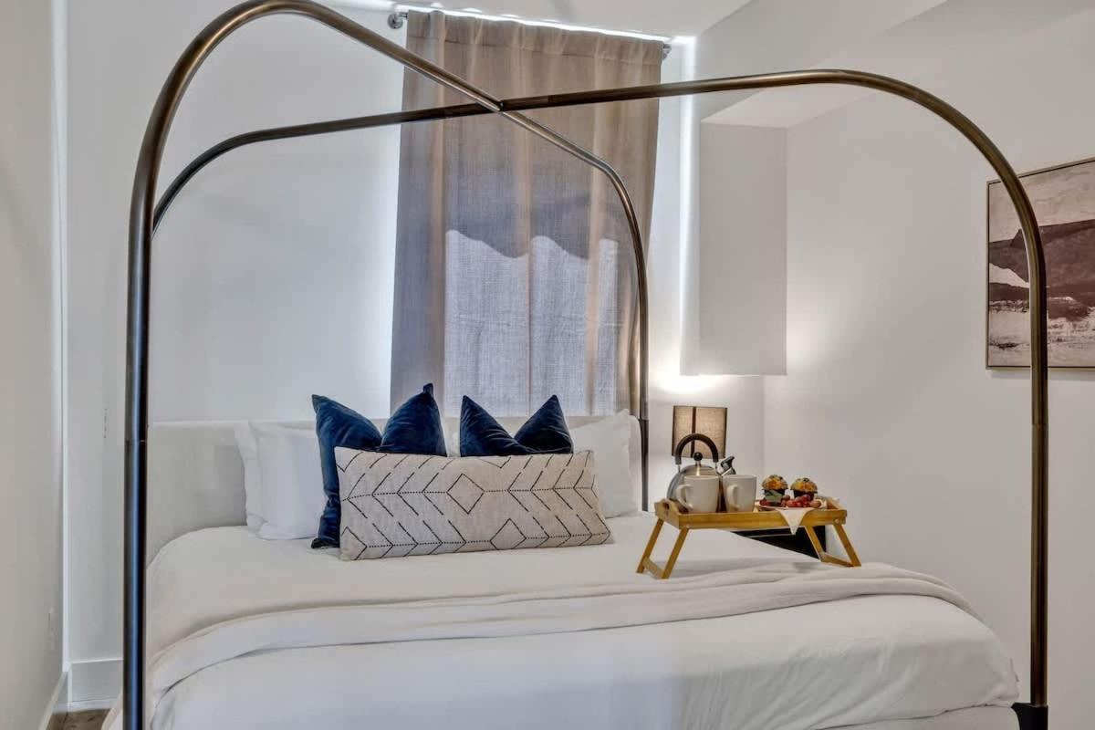 Enchant - Stunning Views - Modern Luxe