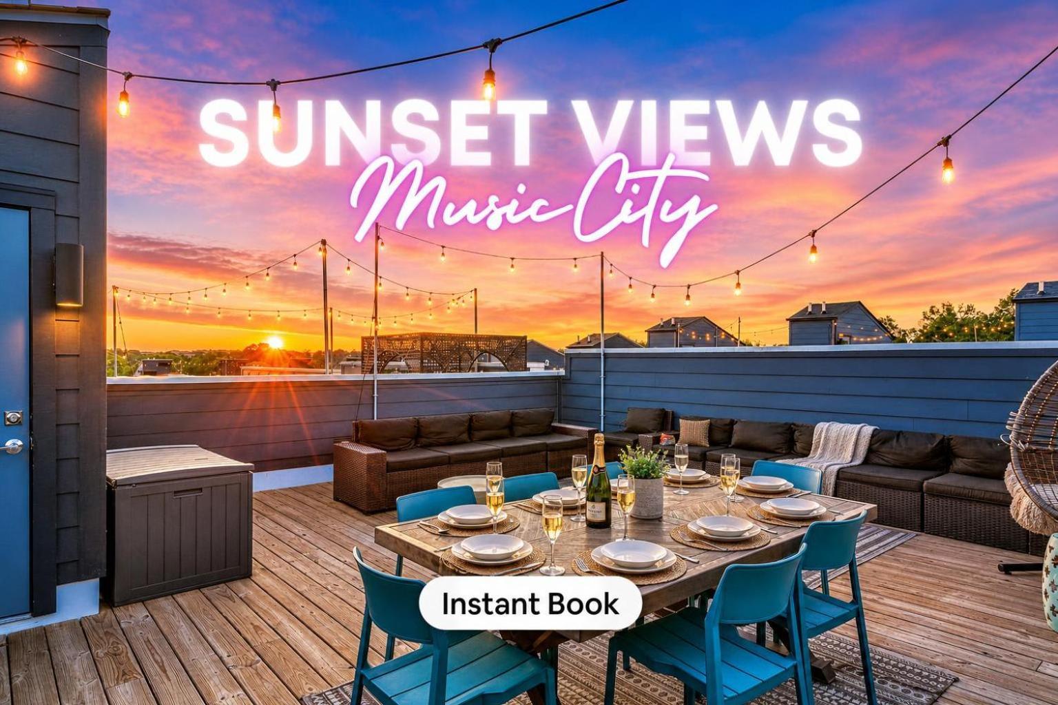 Holiday home Rooftop Deck 2 Car Garage Near Downtown