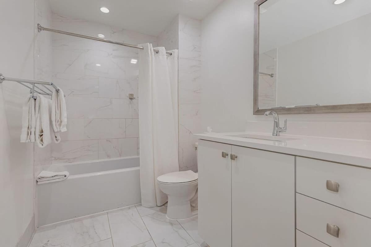 The Saddlery - Encore - 1 Block To Broadway Holiday home *