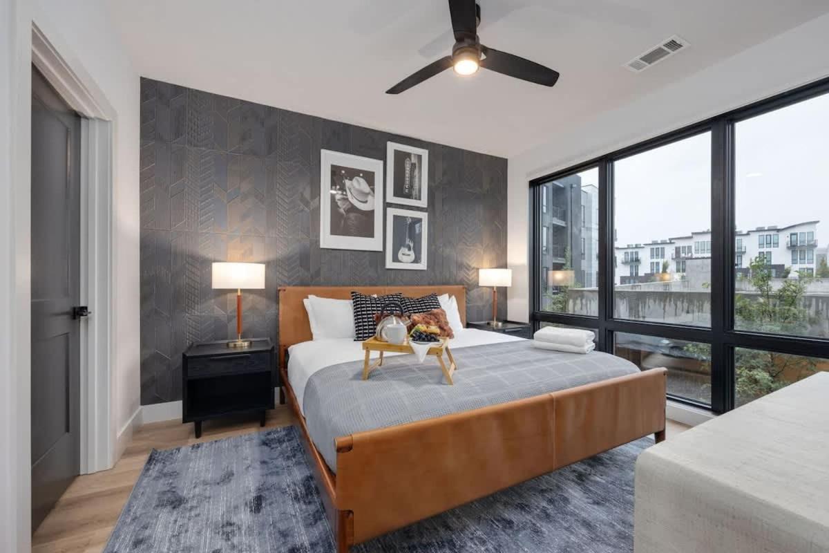 Twin Notes - Odyssey - 2 Units - Mins To Broadway *