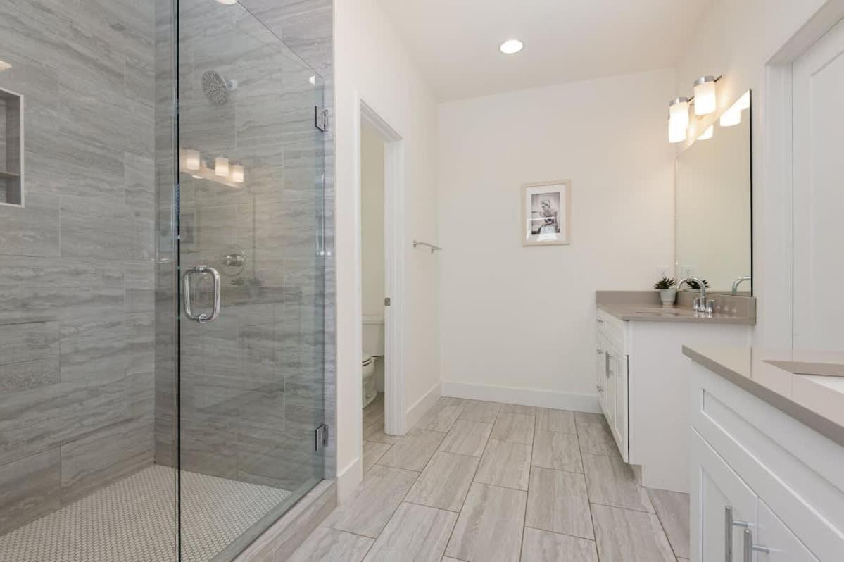 Citrine-private Patio & Balcony-near Germantown *