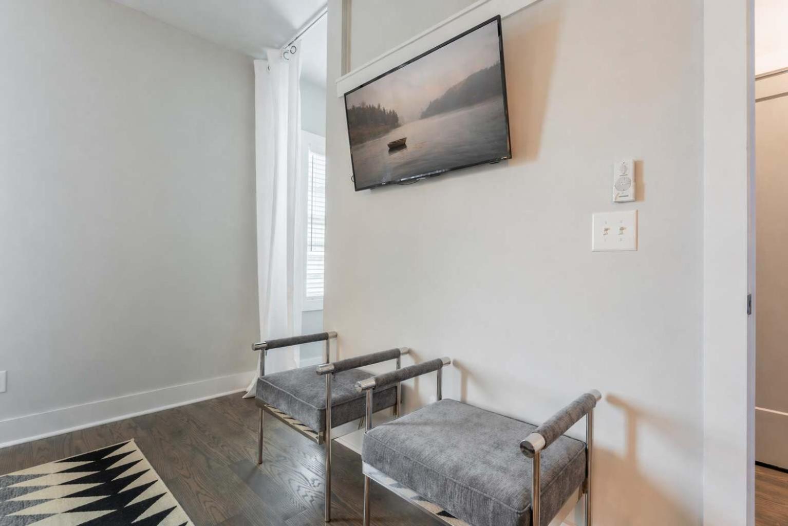 New Side By Side Homes - Sleeps 24 *