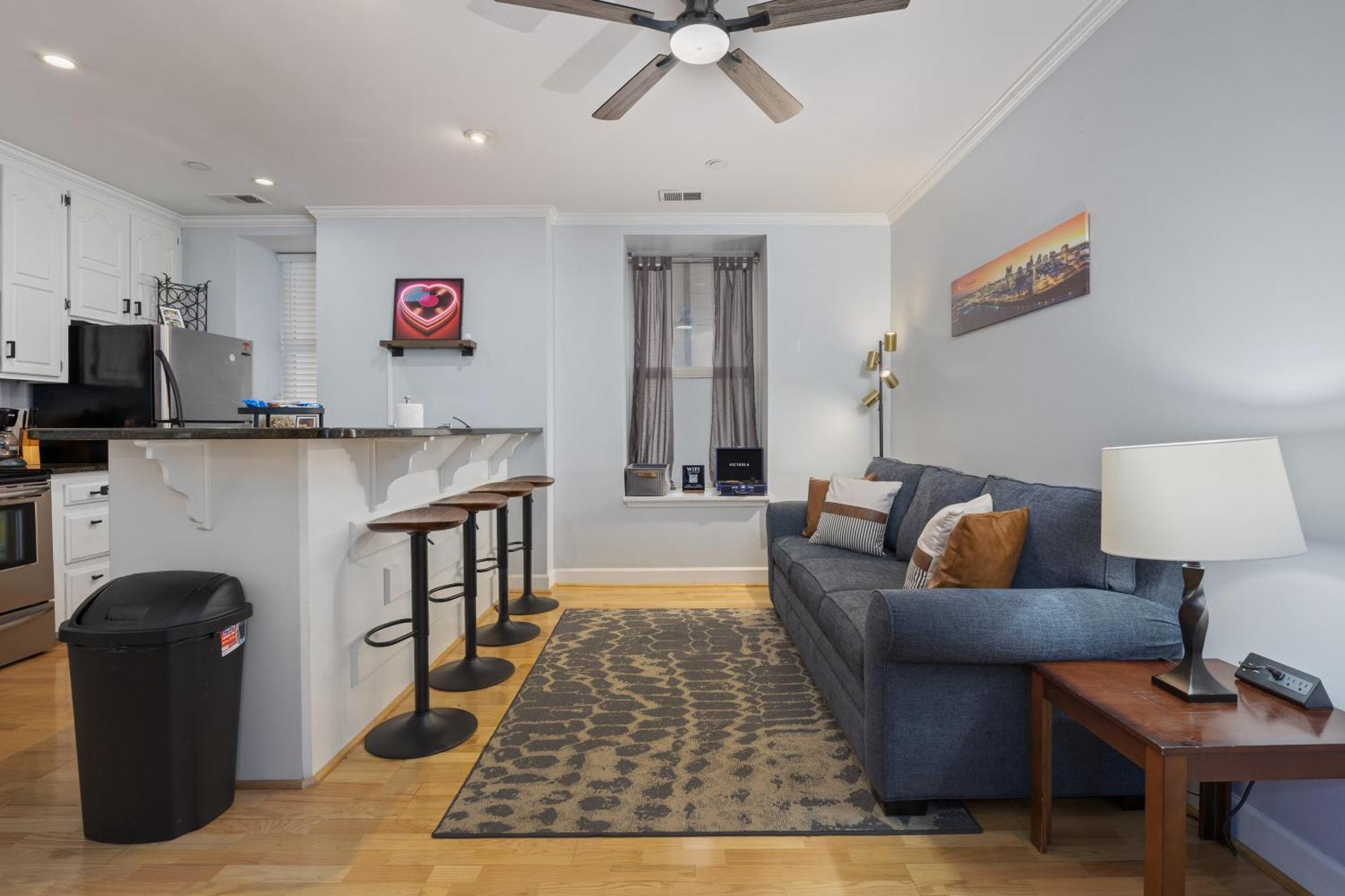 Apartment Historic Honky Tonk Hideaway