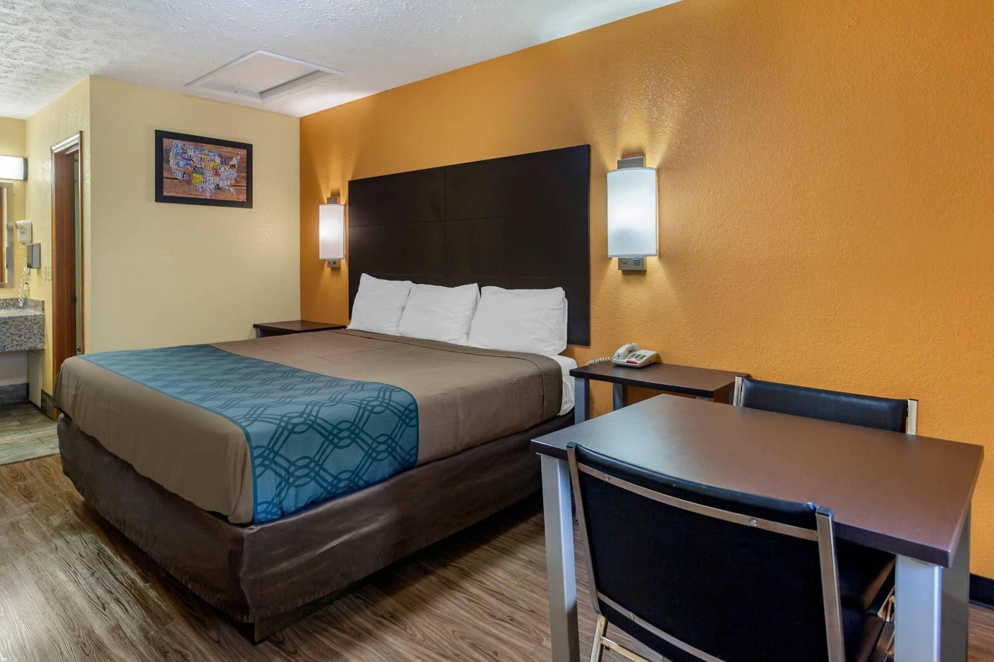 Econo North 3* Nashville