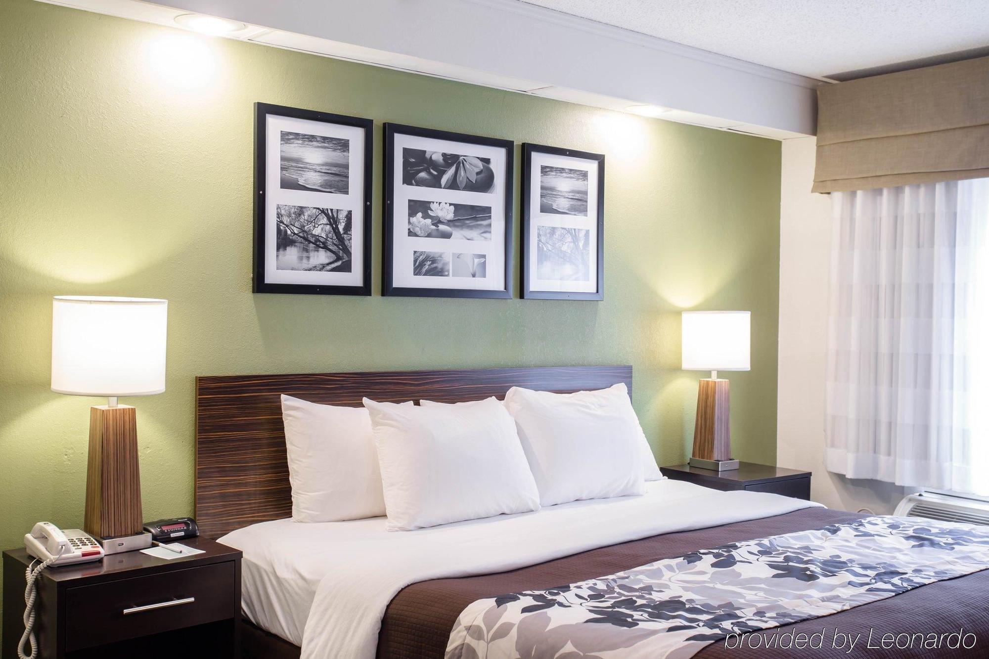 Sleep North - Downtown Area