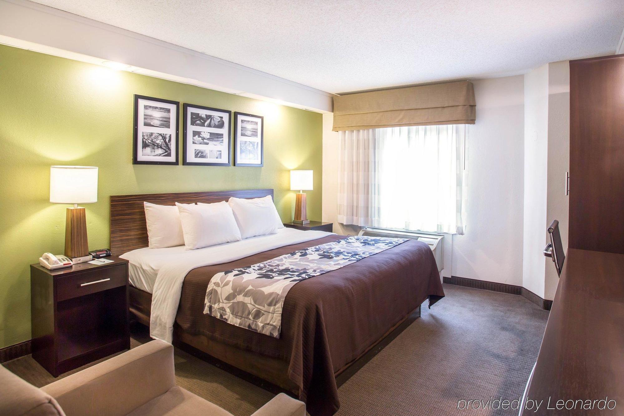 Sleep North - Downtown Area Inn