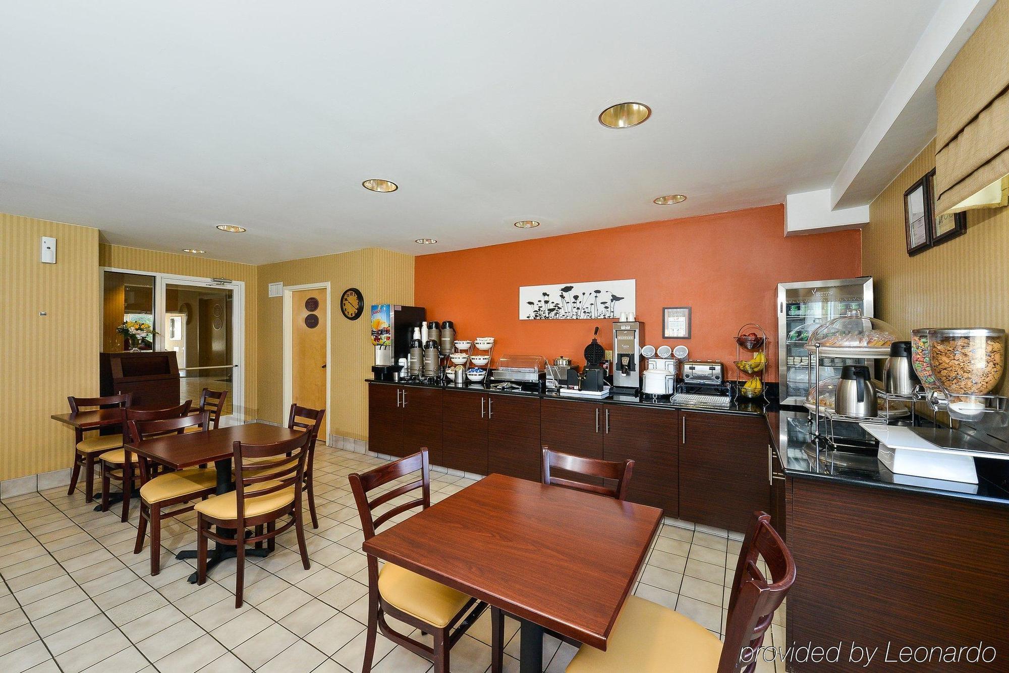 Sleep Near Percy Priest Inn 2*