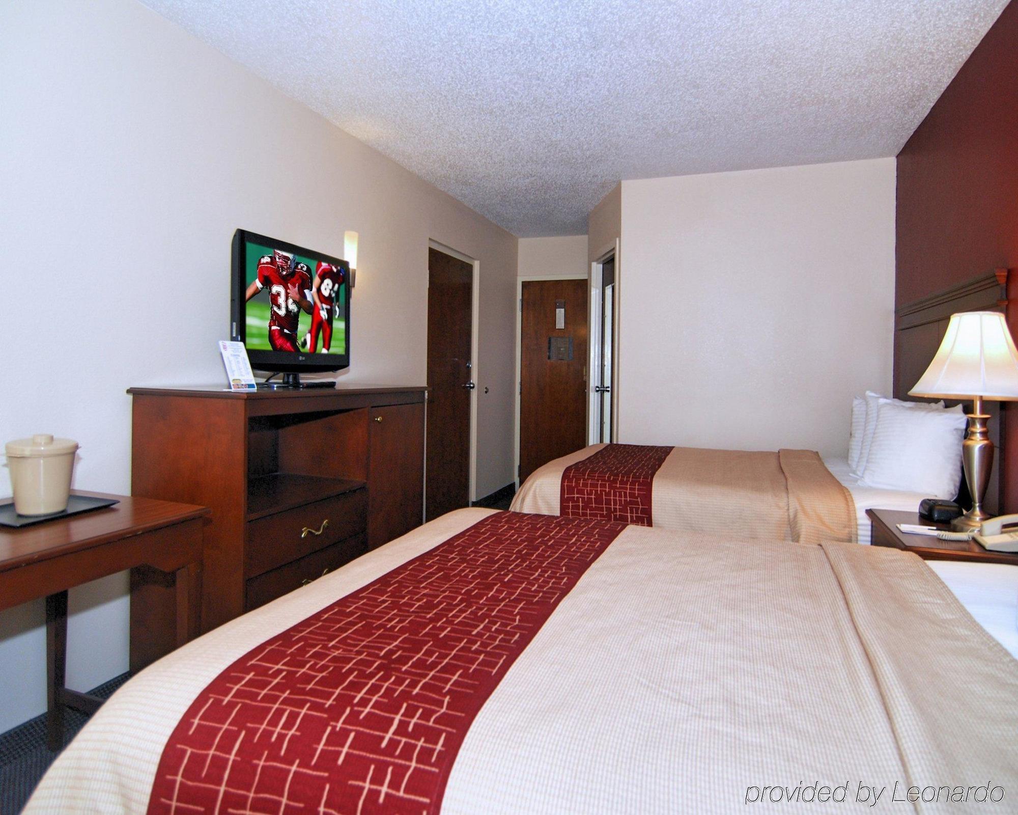 Red Roof - Music 2* Nashville