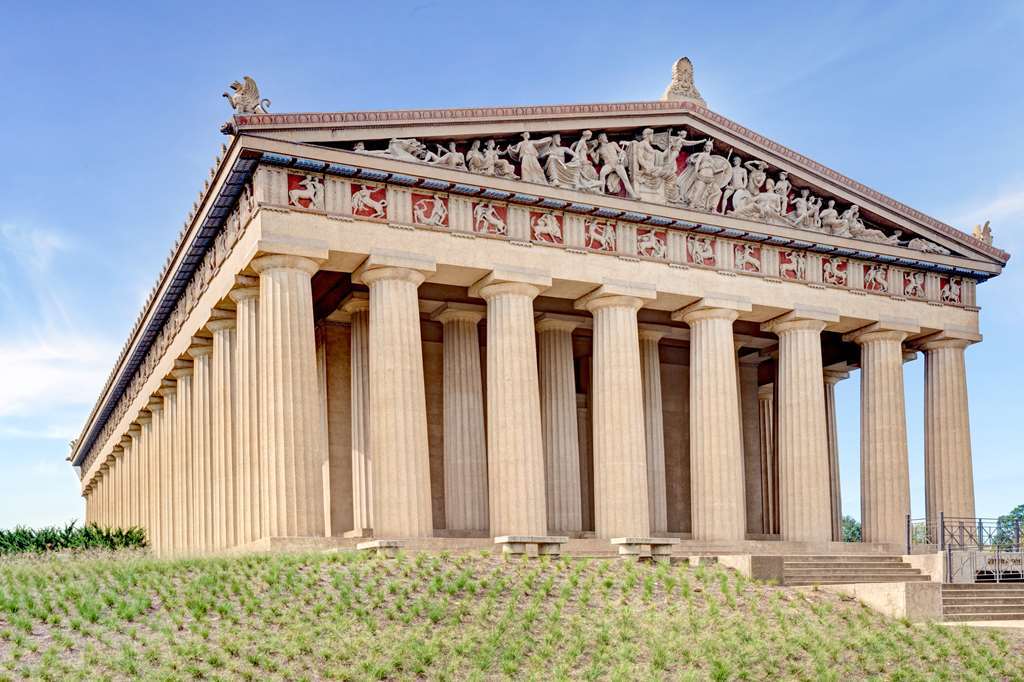 Hotel Super 8 By Wyndham West 2*