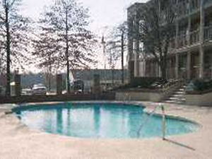 Hotel Red Lion & Airport 2*