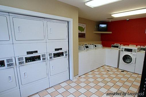 Hotel Extended America - - Airport - Music