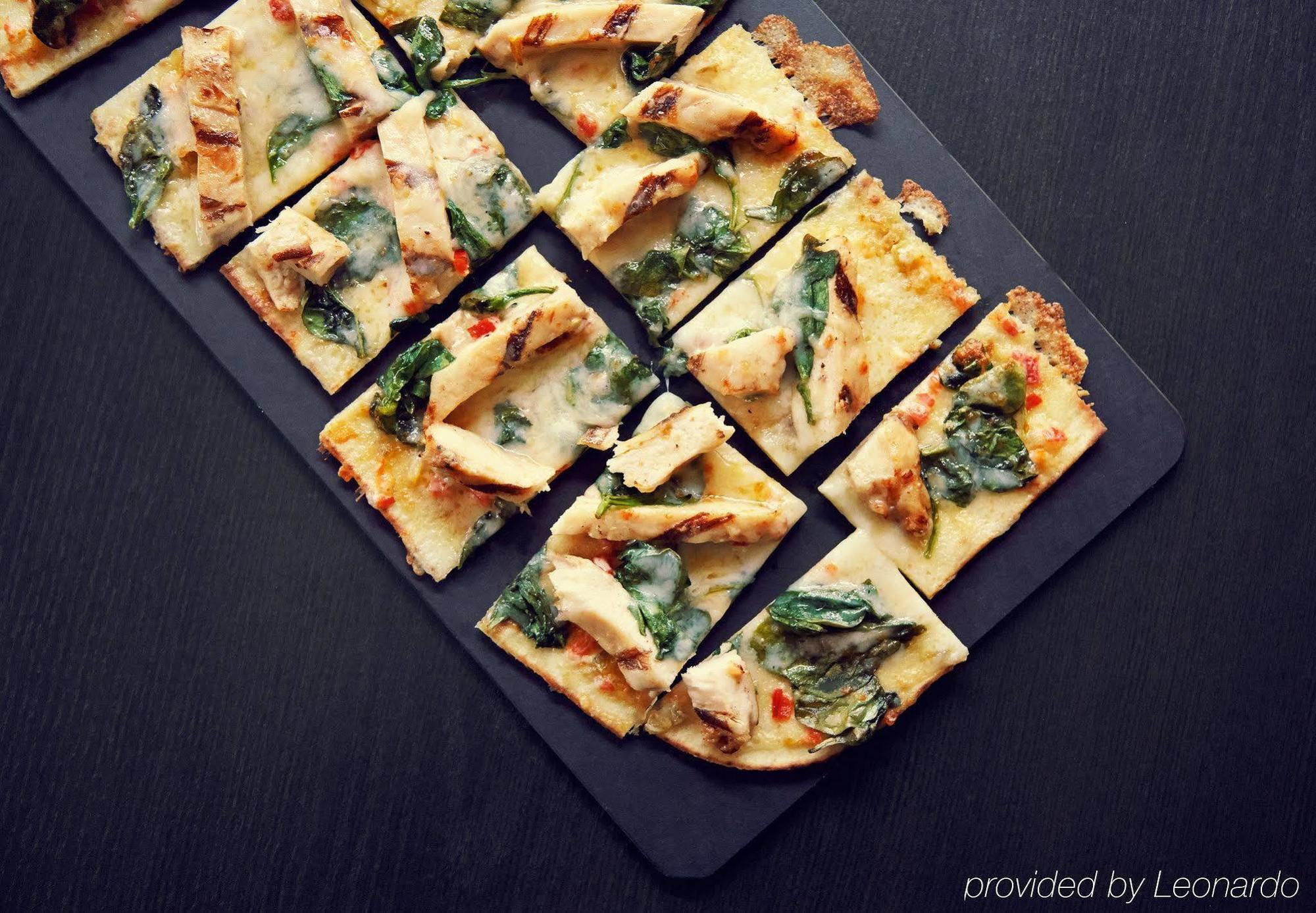 Courtyard By Marriott Hills Hotel 3*