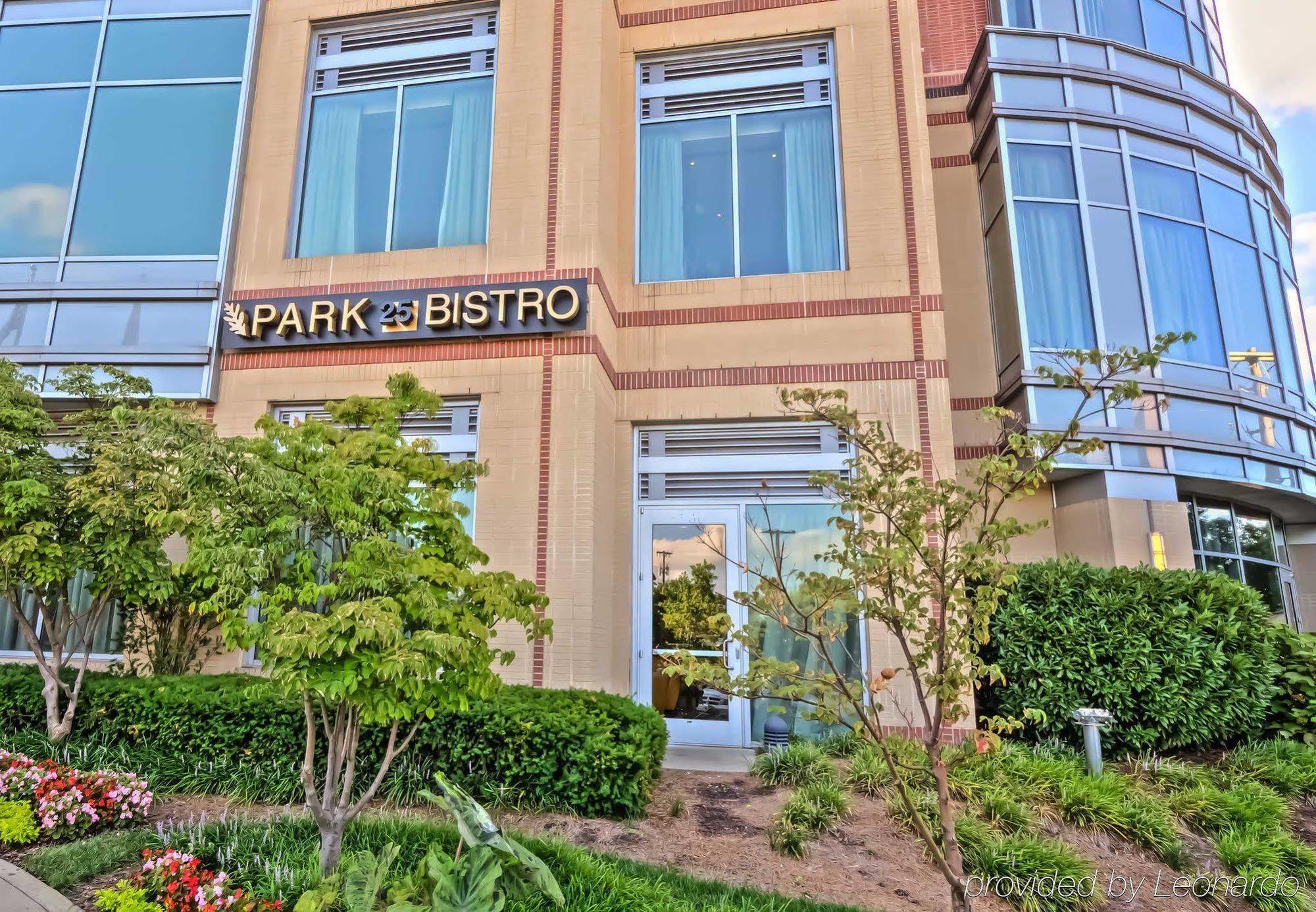 Hotel Marriott At Vanderbilt 4*