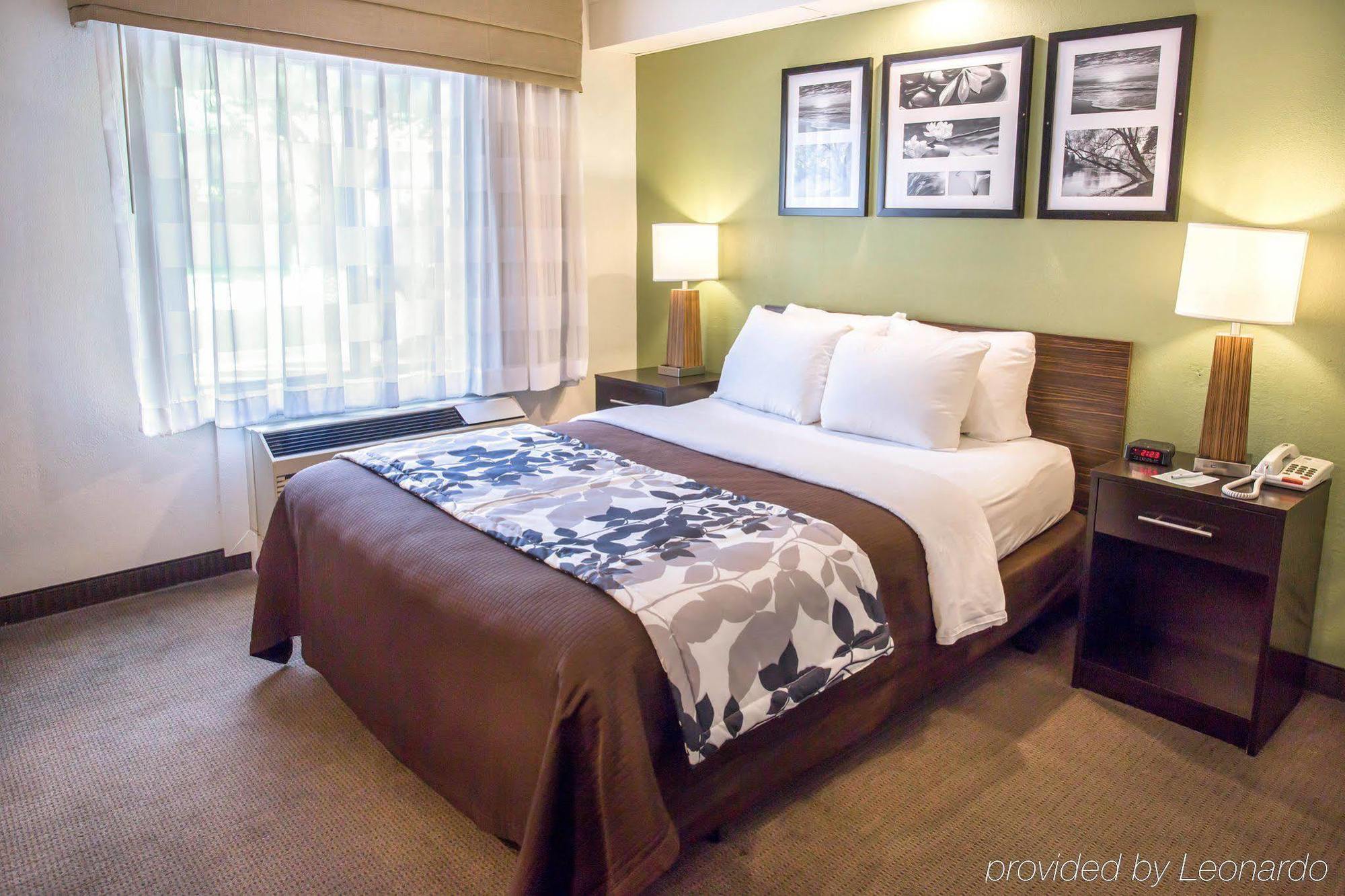 Inn Sleep North - Downtown Area 2*