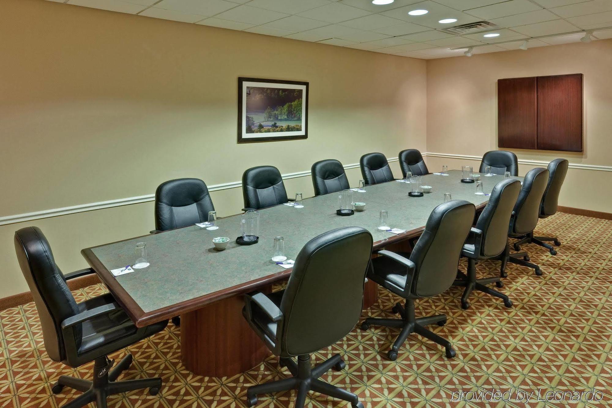 Hotel Holiday Express Nashville-downtown - Broadway By Ihg Nashville