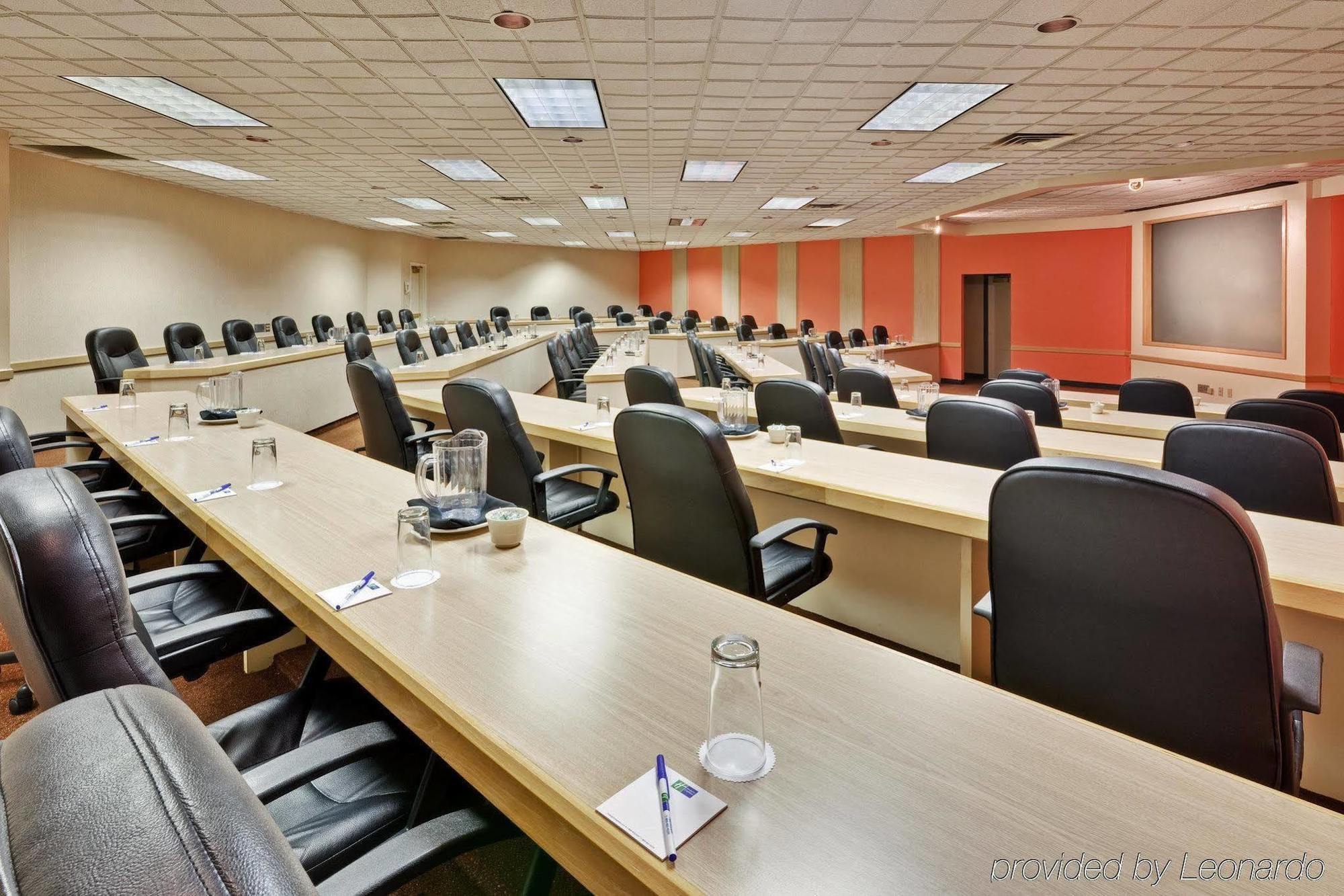 Hotel Holiday Express Nashville-downtown - Broadway By Ihg Nashville