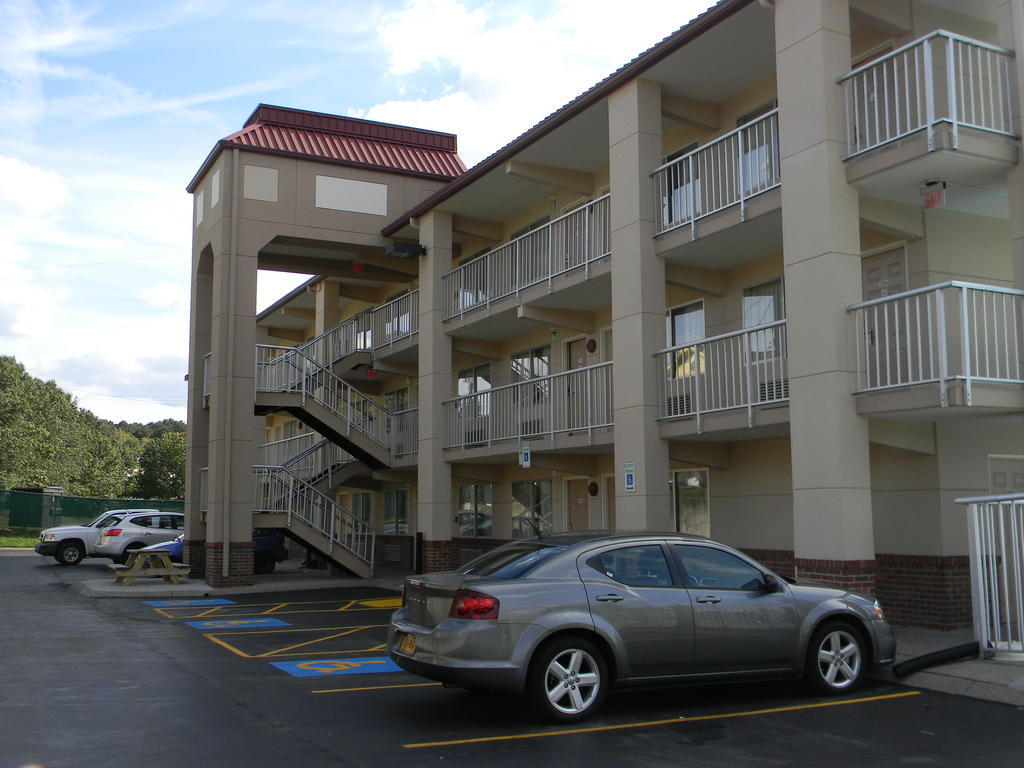 Days By Wyndham Airport East Hotel Nashville