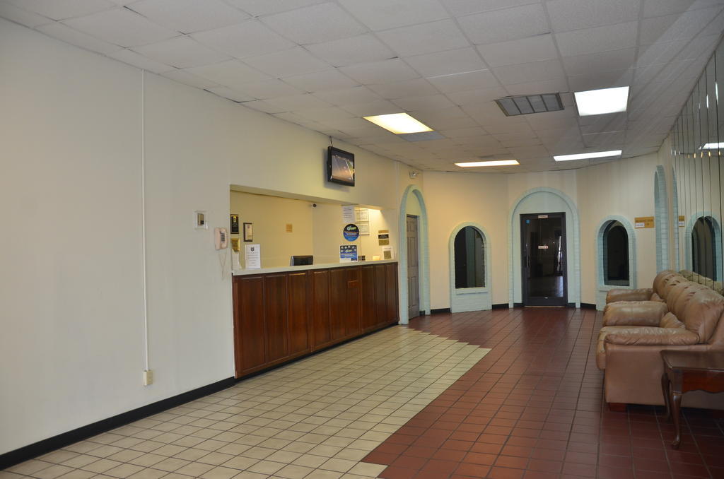 Knights - Downtown Hotel 2*