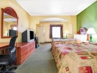 Super 8 By Wyndham Near Downtown / I-40 Hotel Nashville