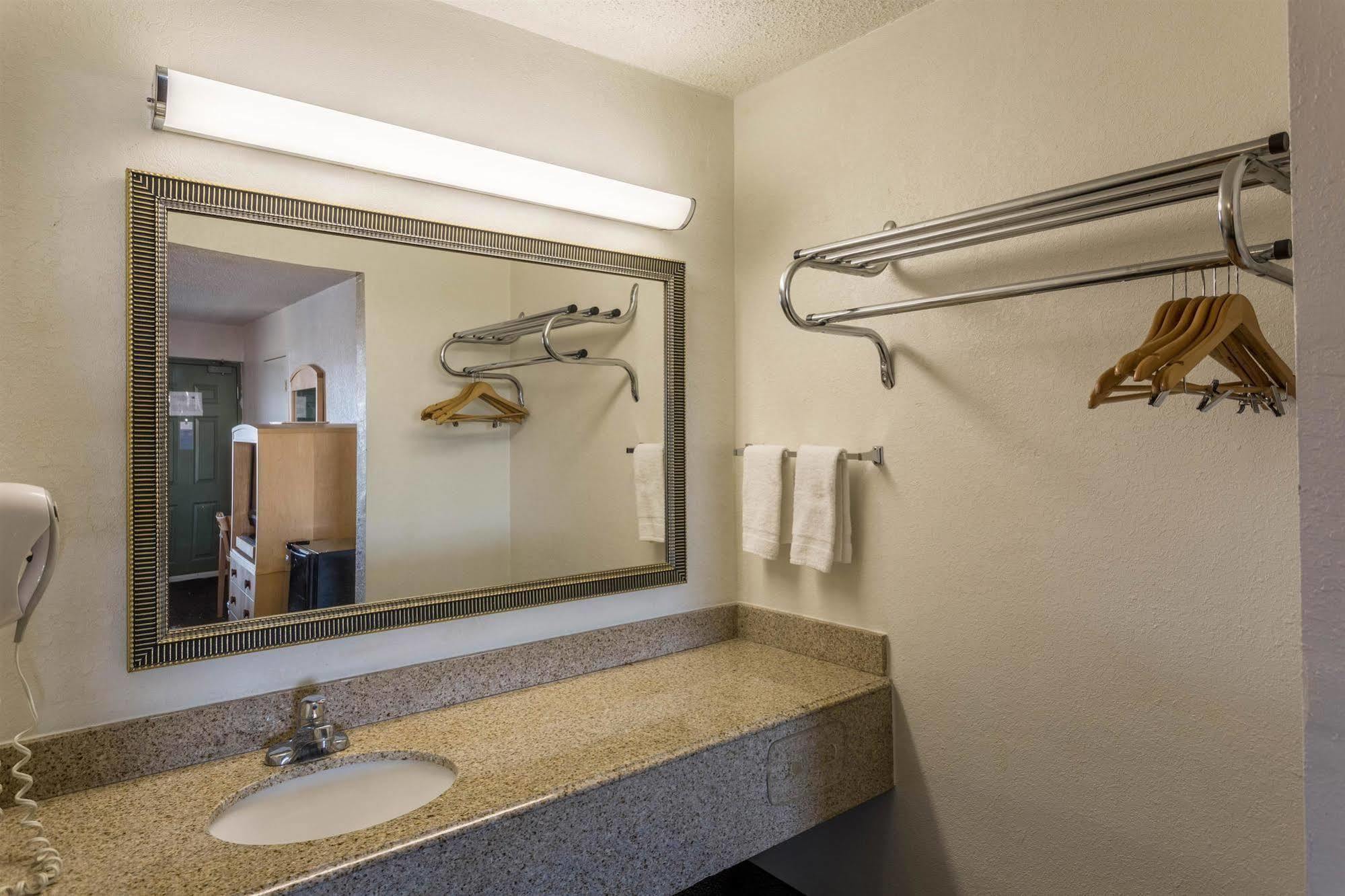 6-nashville, Tn Hotel