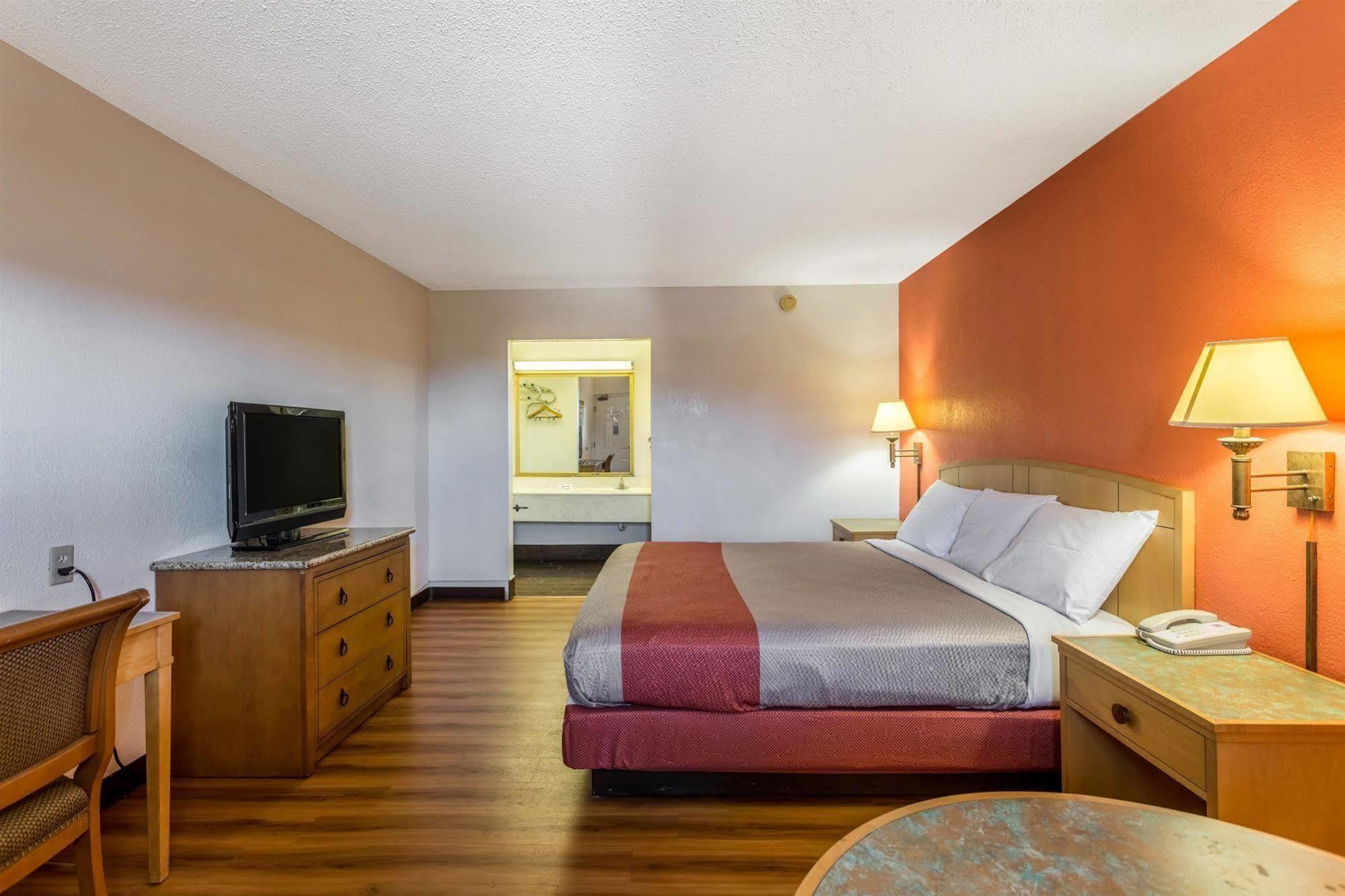 6-nashville, Tn Hotel