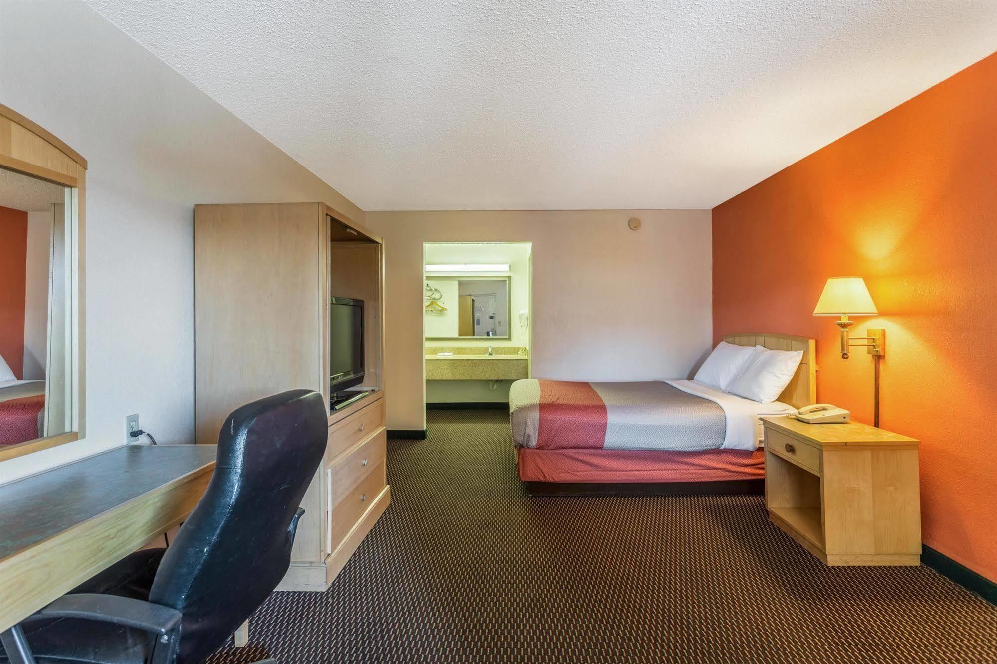 Hotel 6-nashville, Tn Nashville