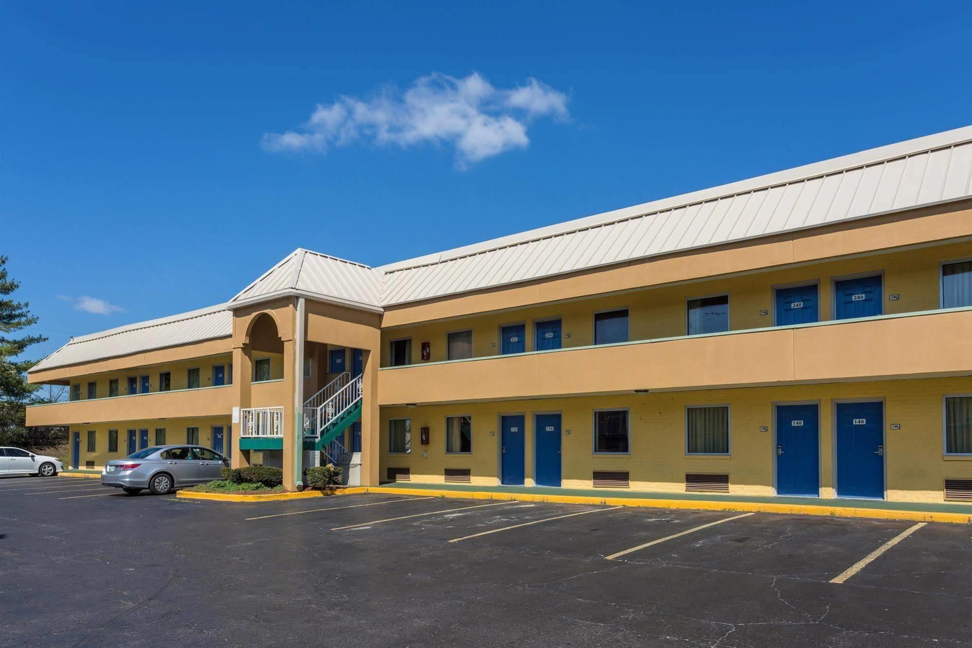 6-nashville, Tn Hotel