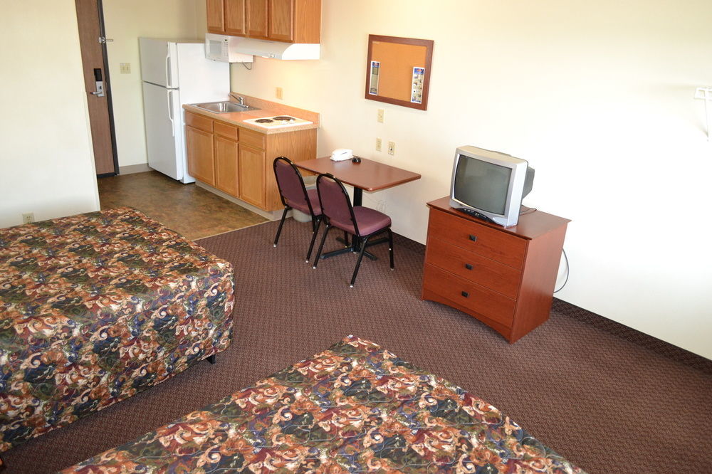 Woodspring East I-40 Hotel 2*