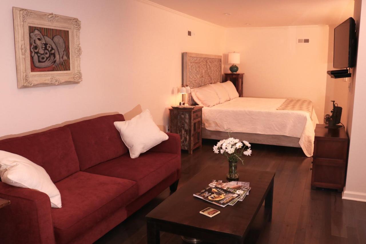 Belmont Blvd Bed & Breakfast 3*