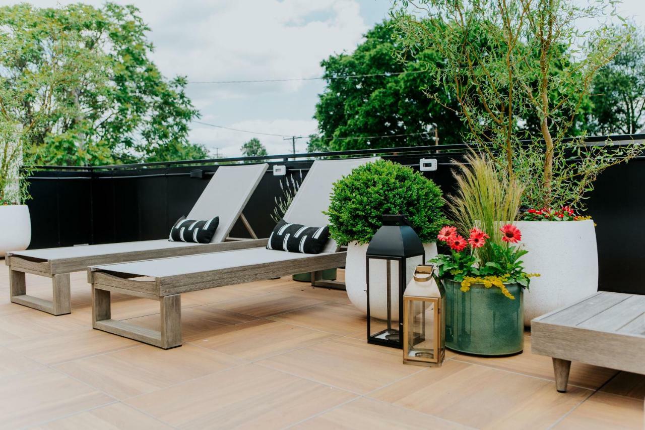 Vandyke Bed & Beverage Nashville