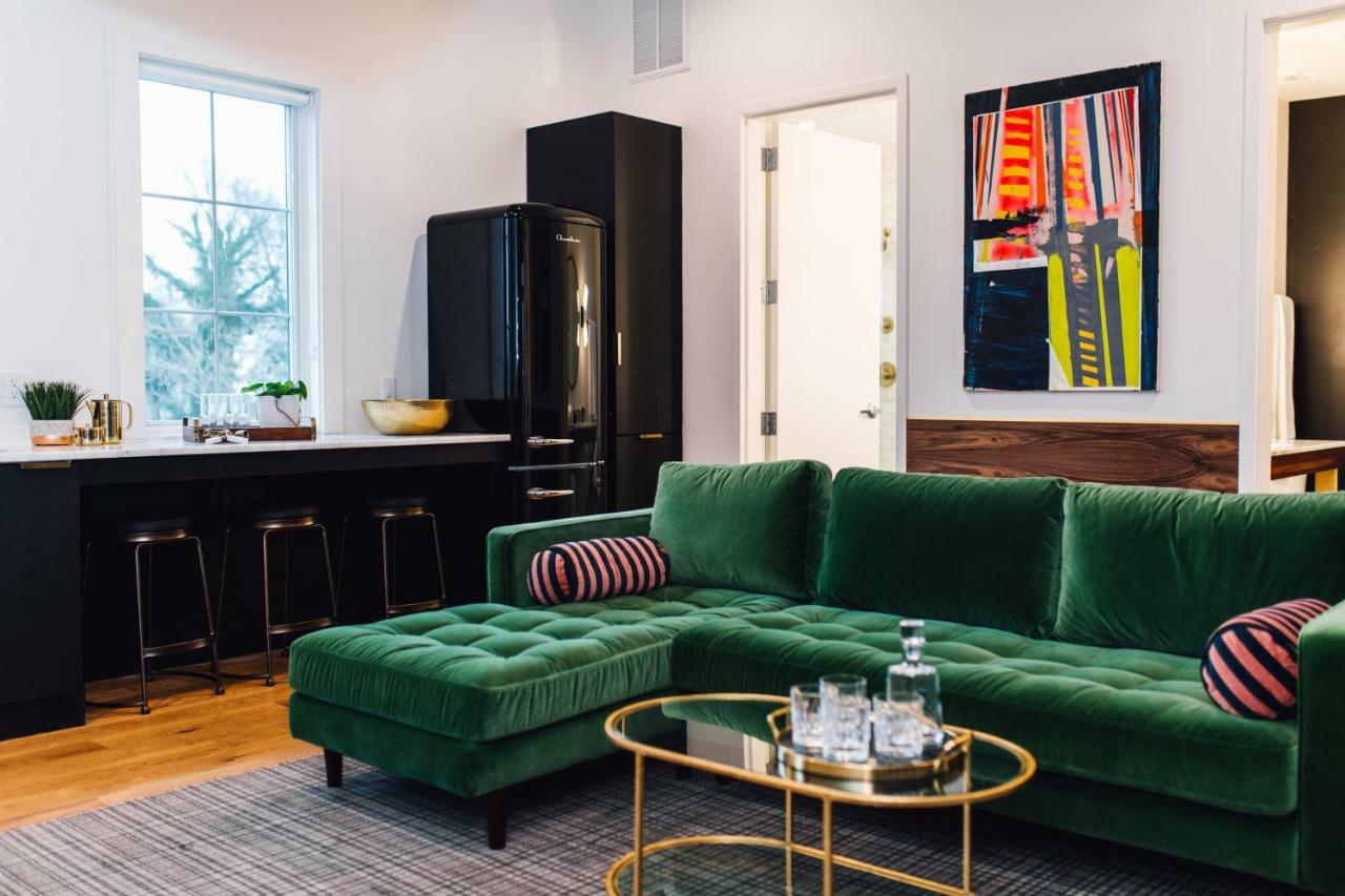 Vandyke Bed & Beverage