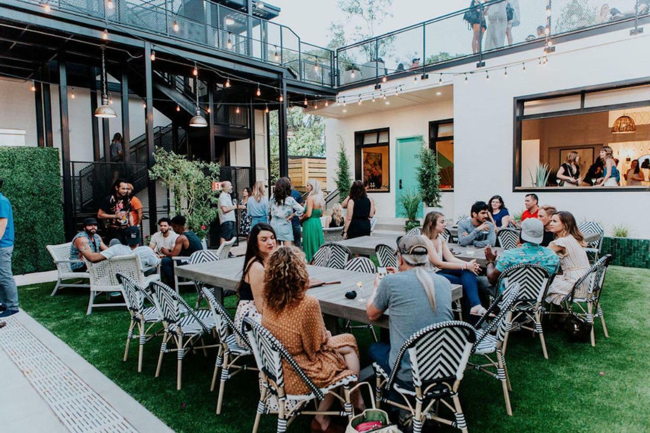 Vandyke Bed & Beverage Nashville