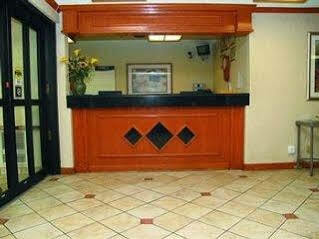 Hotel La Quinta By Wyndham Airport 3*