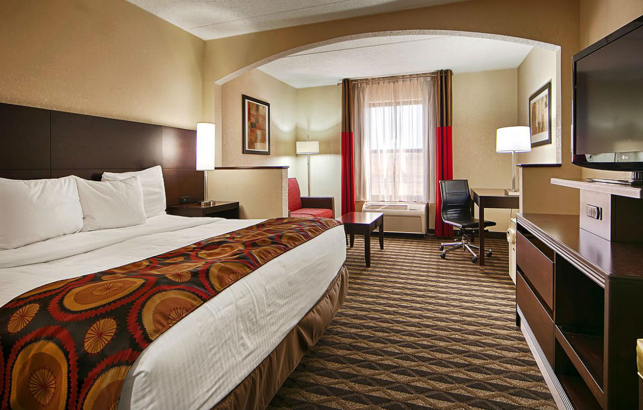 Western Near Opryland Hotel