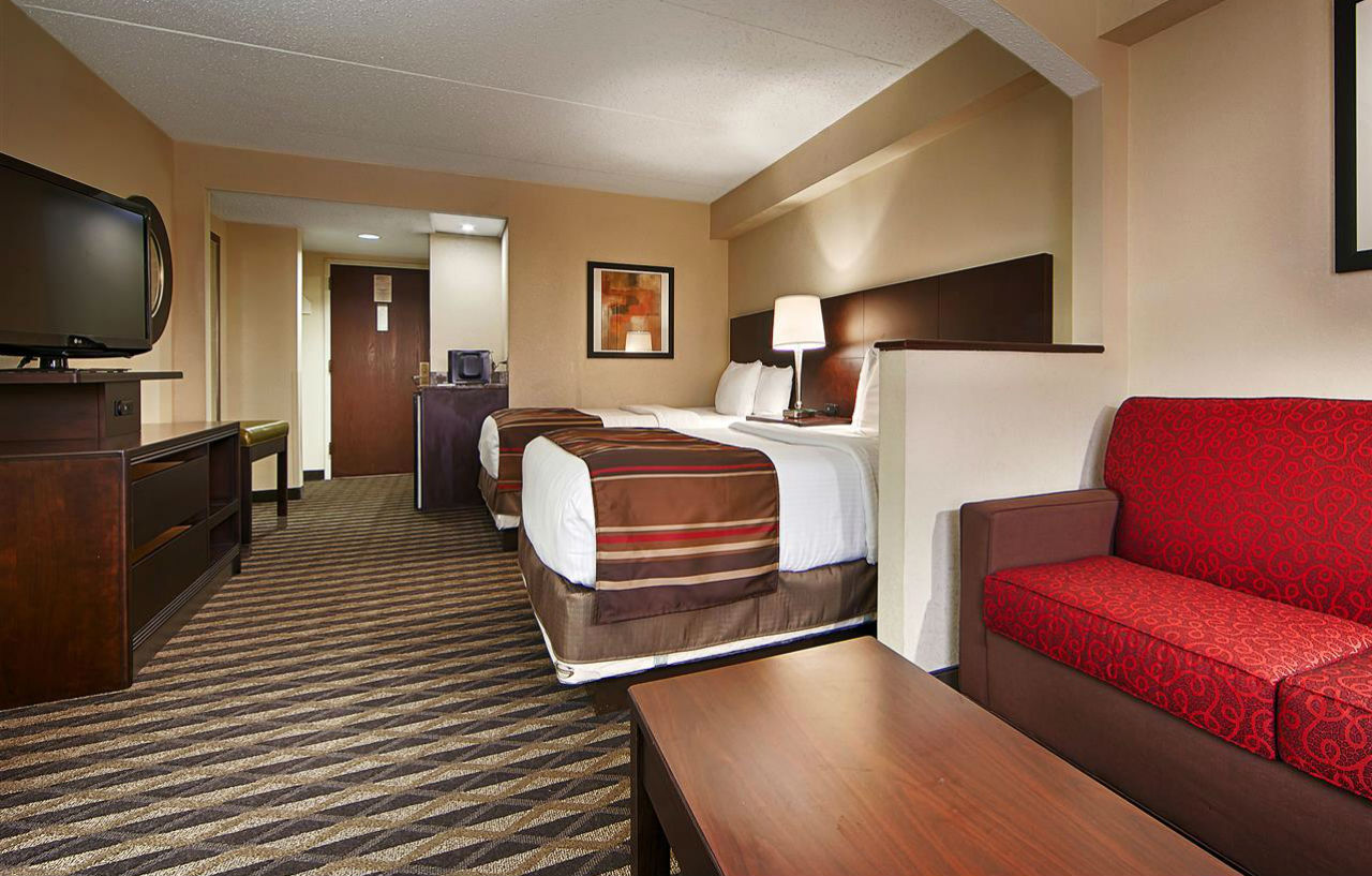 Western Near Opryland