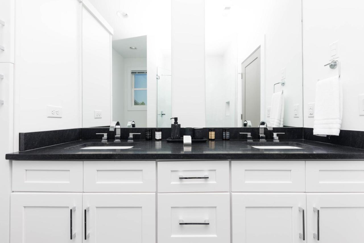 Domio Sylvan Park Elegant 8br 2 Holiday home Nashville