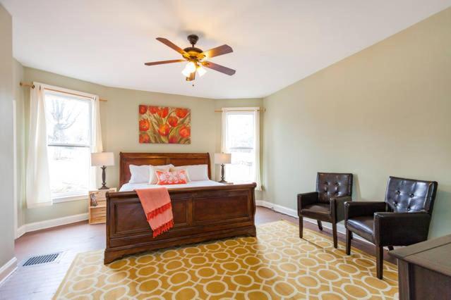 Holiday home 12 South-walk To Bars+coffee+food+shops+belmont Nashville