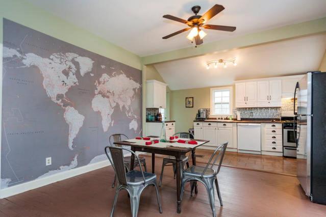 12 South-walk To Bars+coffee+food+shops+belmont Holiday home *