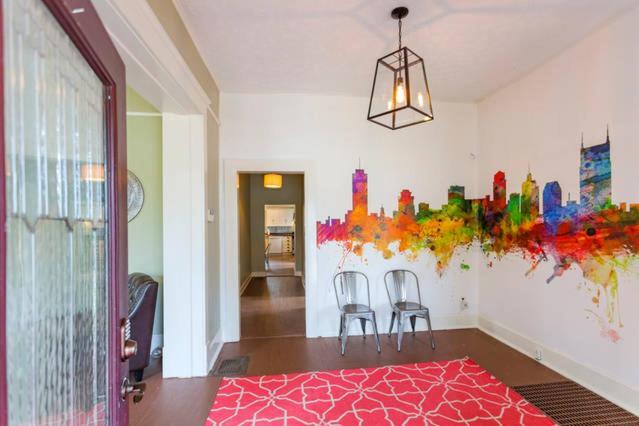 12 South-walk To Bars+coffee+food+shops+belmont Holiday home