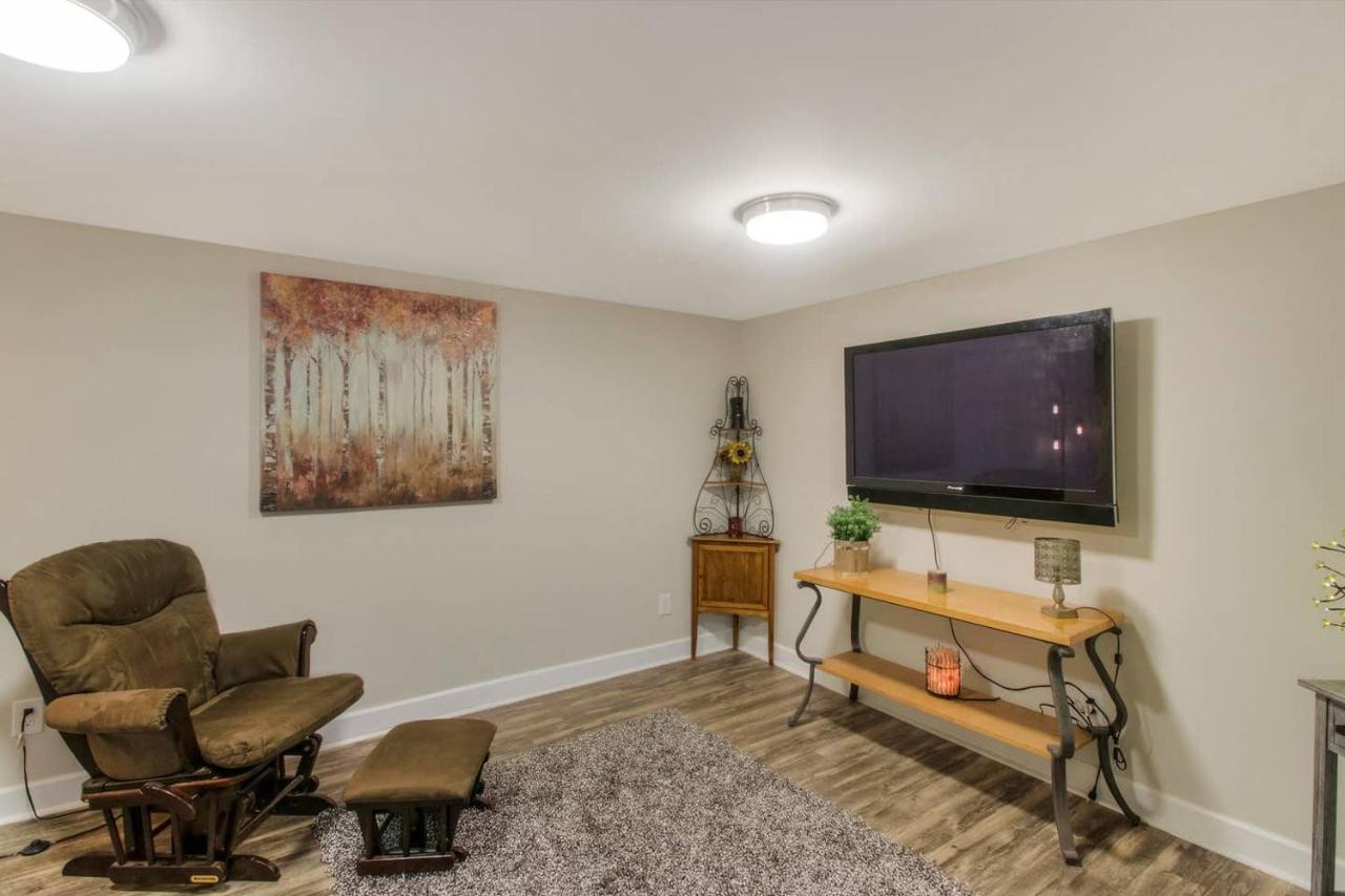 Old Hickory Hideout!!! Basement Holiday home Nashville