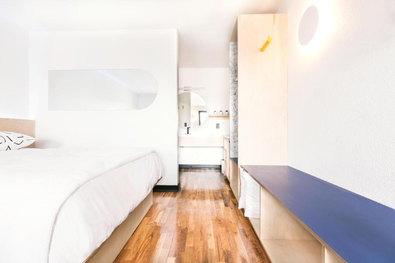 Hotel The Iris 2*