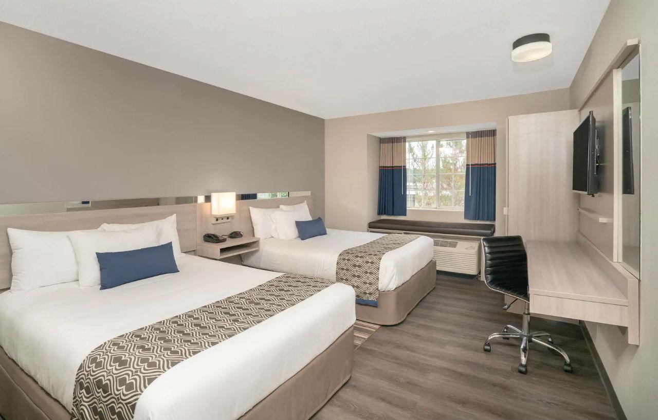 Microtel & By Wyndham Hotel 2*