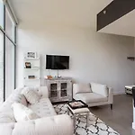 Soak Up The Opulent Feel Of A Lavish Monochrome Abode * Nashville